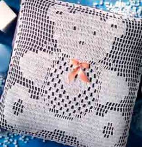 Филейное вязание, подушка Медвежонок